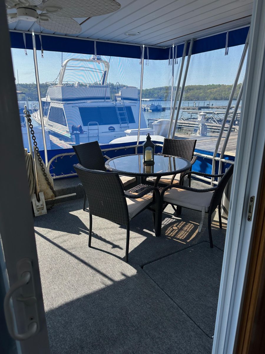 2006 Lakeview 70 