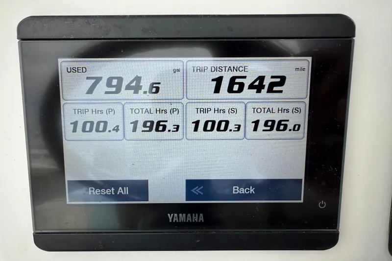  Yacht Photos Pics Yamaha display showing fuel usage and trip data for 2022 Sea Fox 288 Commander.