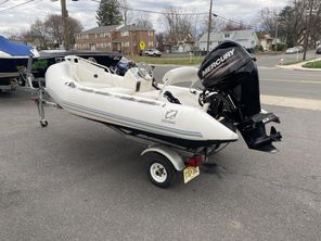 Zodiac Yachtline 2 Deluxe 380