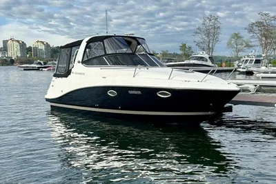 Rinker 280 Express Cruiser