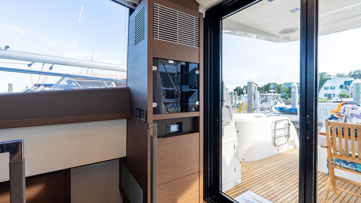 2019 Prestige 52 