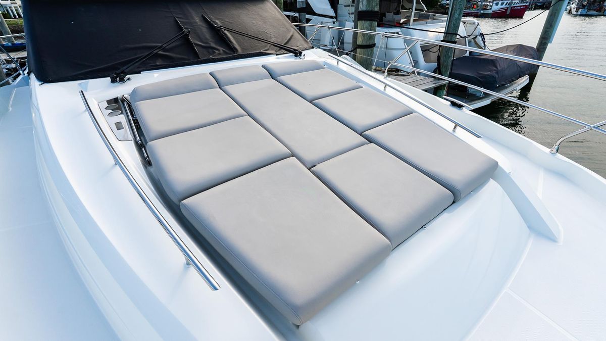 2019 Prestige 52 