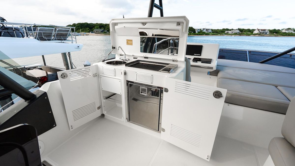2019 Prestige 52 
