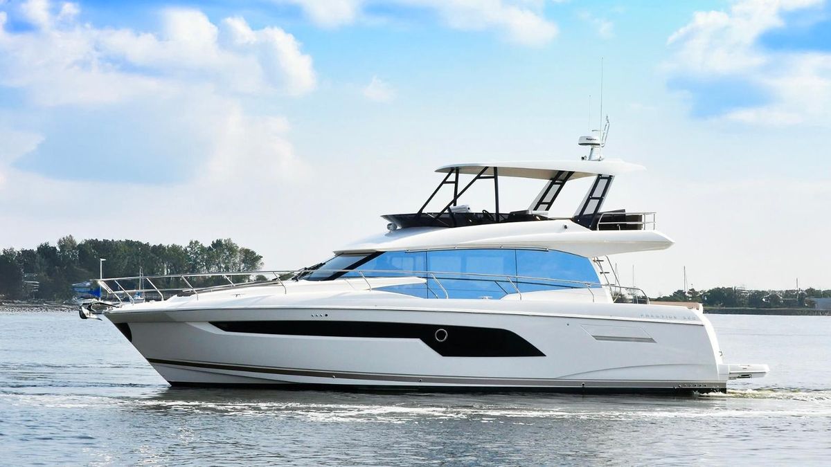 2019 Prestige 52 