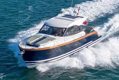 2025 Rustler 41