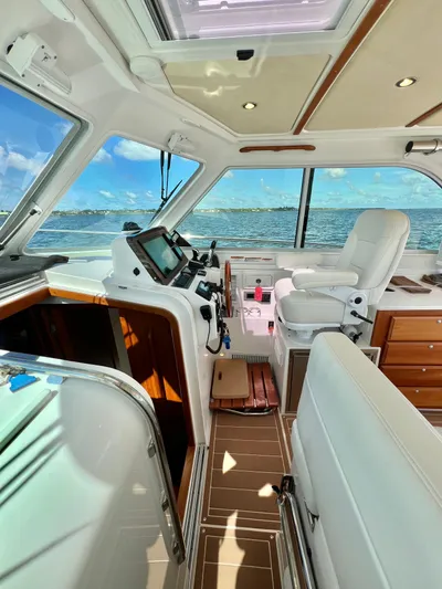 Si Lo Es Yacht Photos Pics 