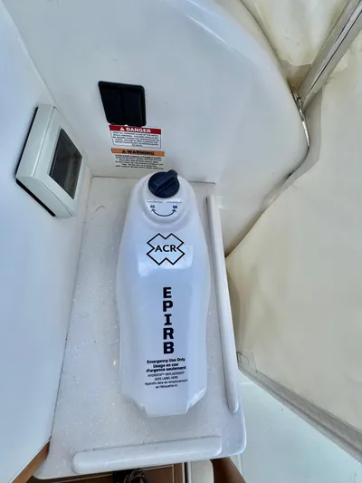 Si Lo Es Yacht Photos Pics 