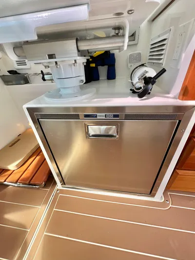 Si Lo Es Yacht Photos Pics 