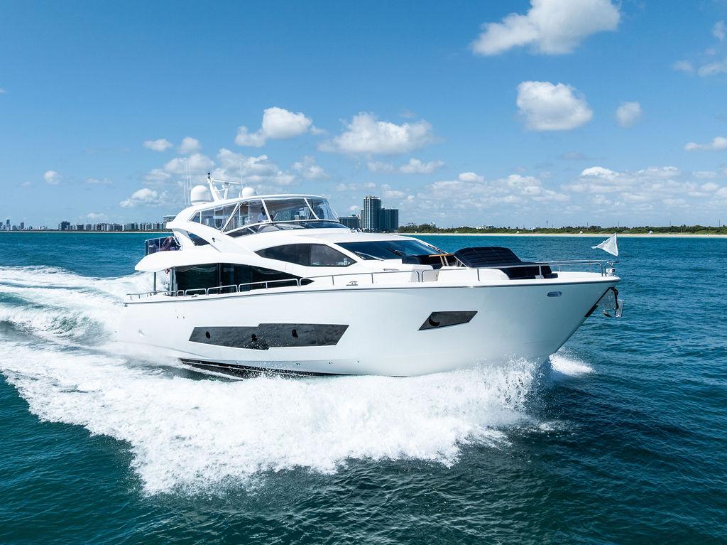 Sunseeker 86 Yacht