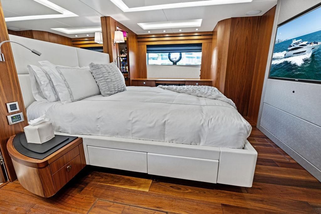 2019 Sunseeker 86 