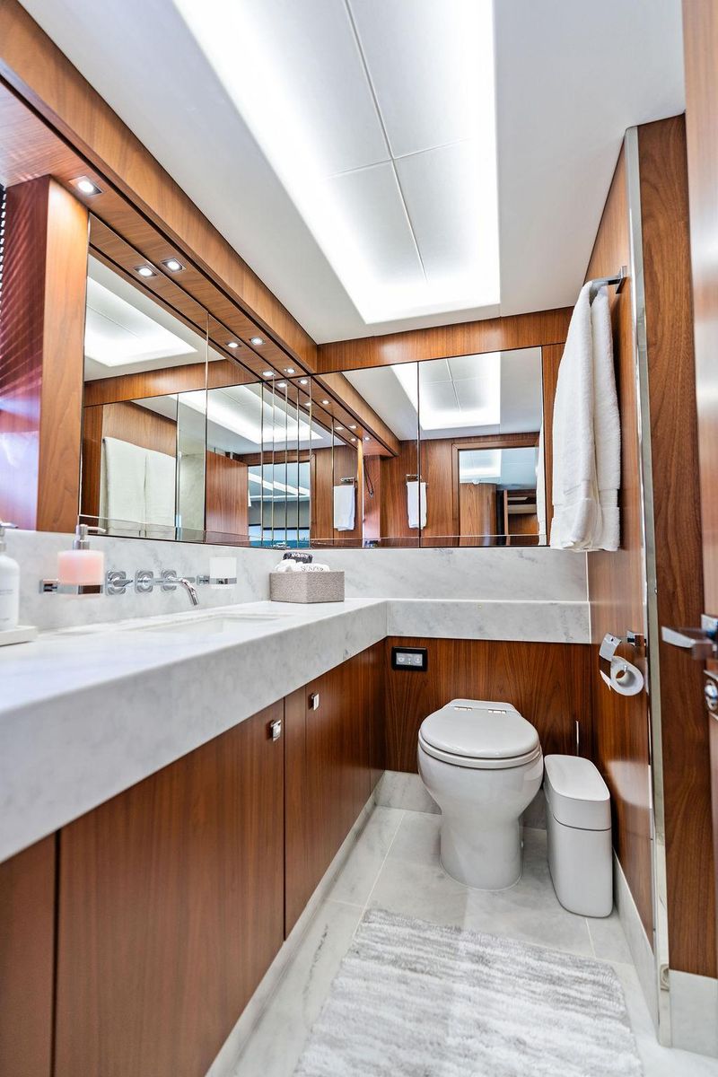 2019 Sunseeker 86 