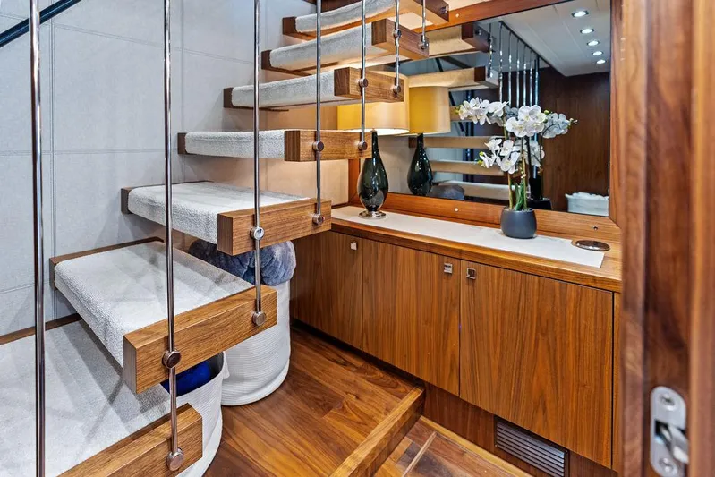 Sea Zar Yacht Photos Pics 