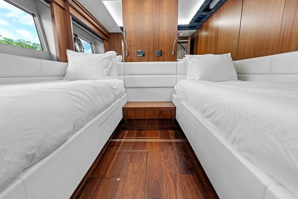 2019 Sunseeker 86 