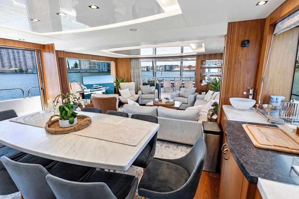 2019 Sunseeker 86 