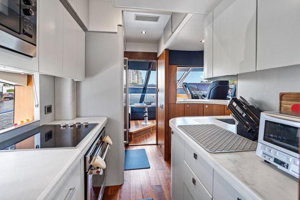 2019 Sunseeker 86 