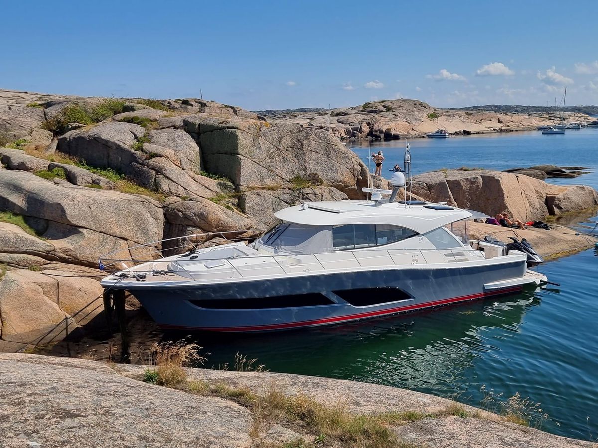 2022 Riviera 50 