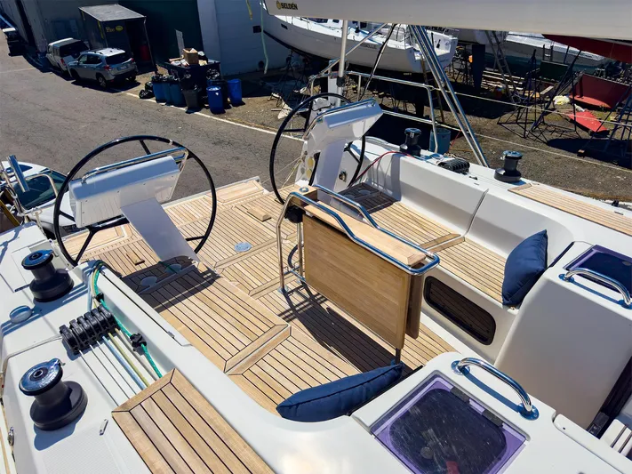 4748tw-albion Yacht Photos Pics 