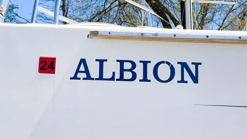 4748tw-albion Yacht Photos Pics 