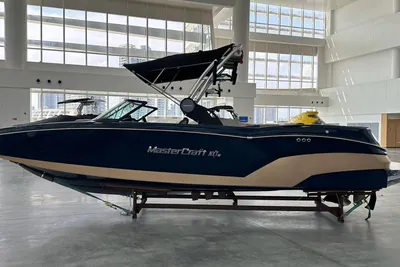2022 MasterCraft NXT24
