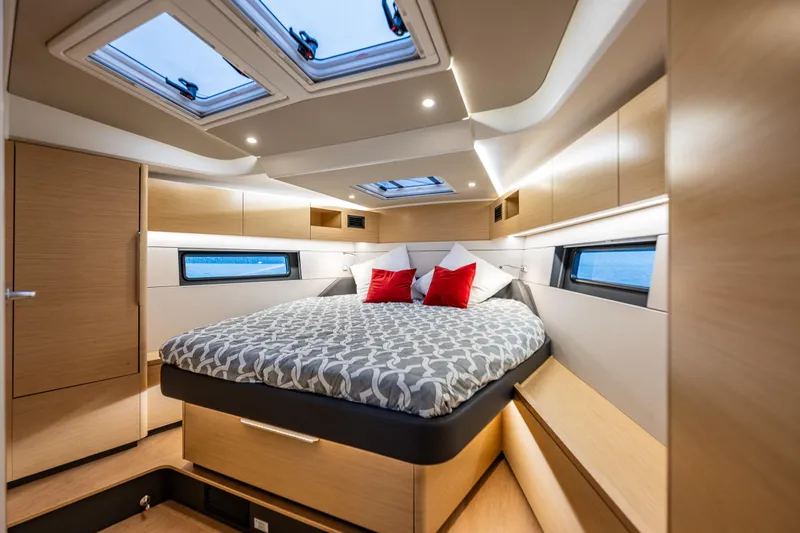 San-197 Yacht Photos Pics Luxurious interior of 2025 Hanse 460 yacht with modern bedroom design.