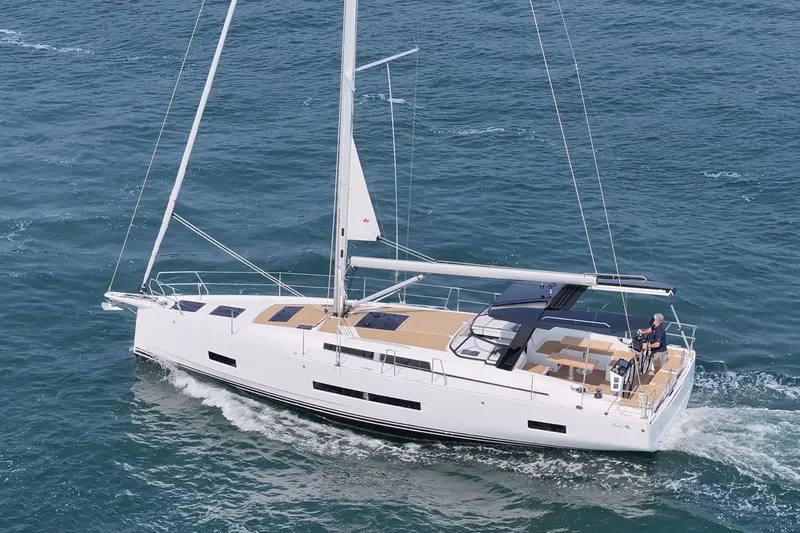 San-197 Yacht Photos Pics Sailing yacht Hanse 460, 2025 model, cruising on open water.