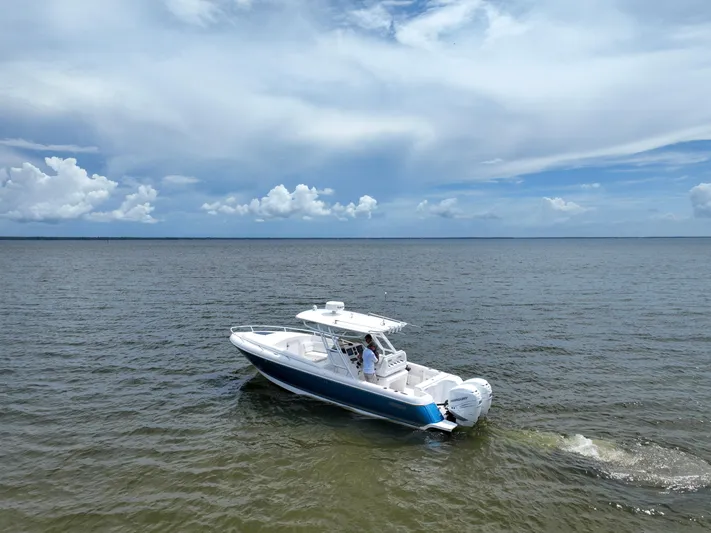  Yacht Photos Pics 2023 Intrepid 327-I Valor- Profile