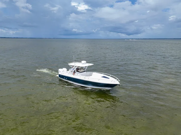  Yacht Photos Pics 2023 Intrepid 327-I Valor- Profile