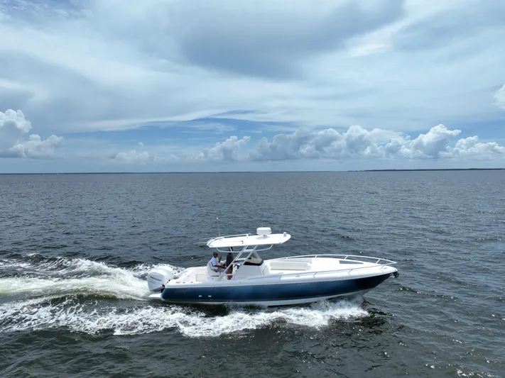  Yacht Photos Pics 2023 Intrepid 327-I Valor- Profile