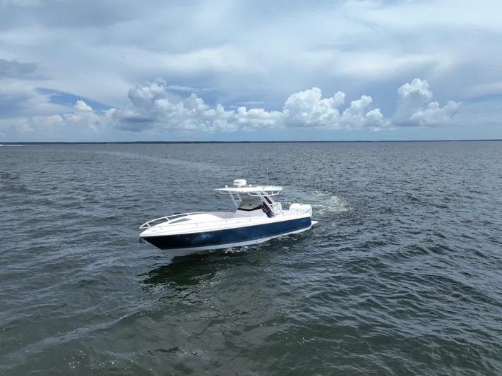  Yacht Photos Pics 2023 Intrepid 327-I Valor- Profile