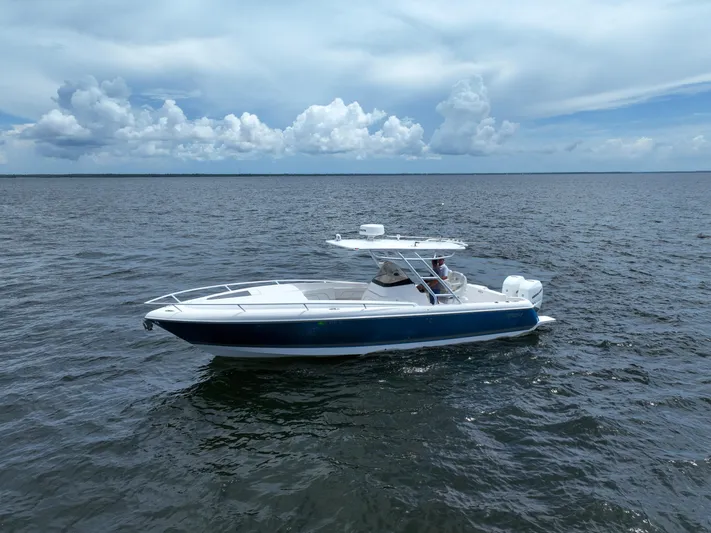  Yacht Photos Pics 2023 Intrepid 327-I Valor- Profile