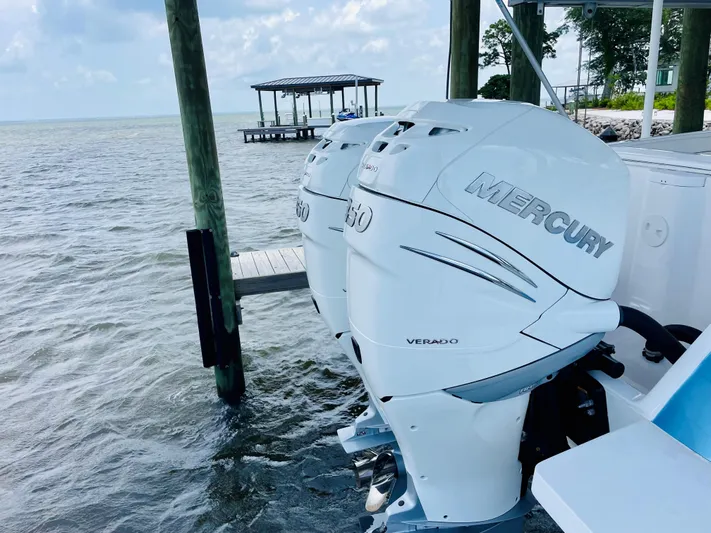  Yacht Photos Pics 2023 Intrepid 327-I Valor- Engines