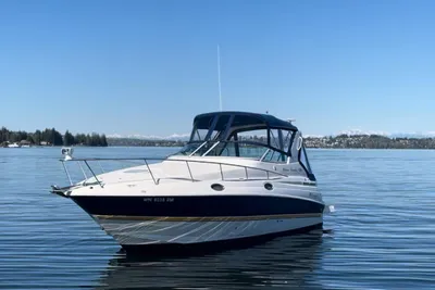 Cruisers Express Motoryacht