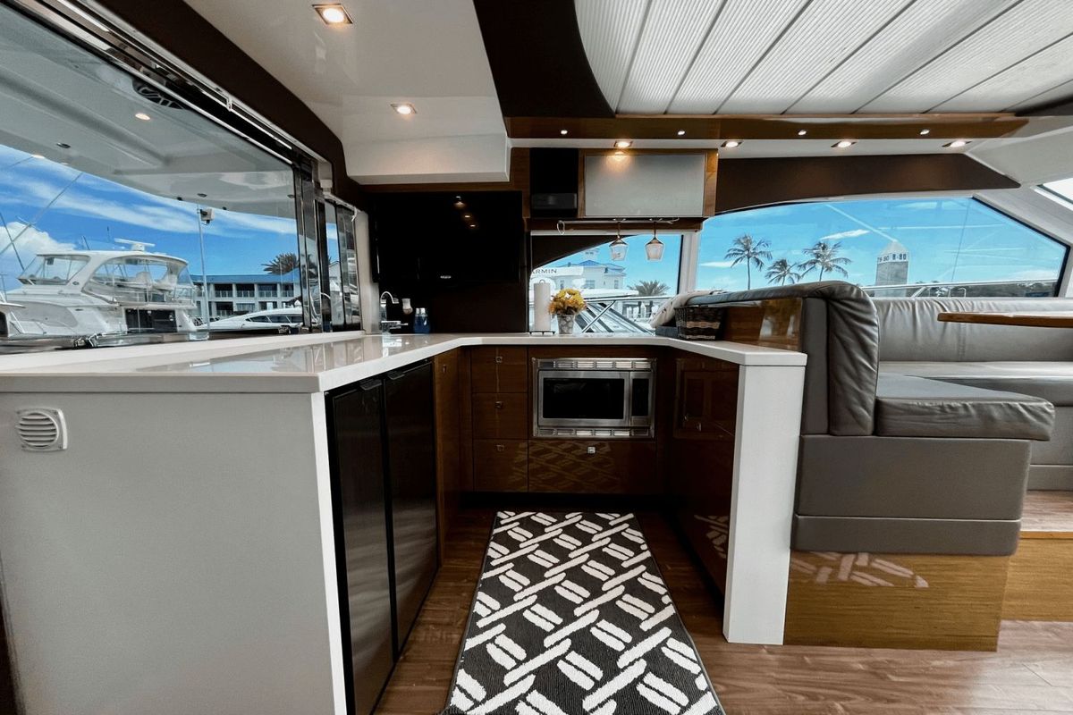2017 Cruisers Yachts 45 