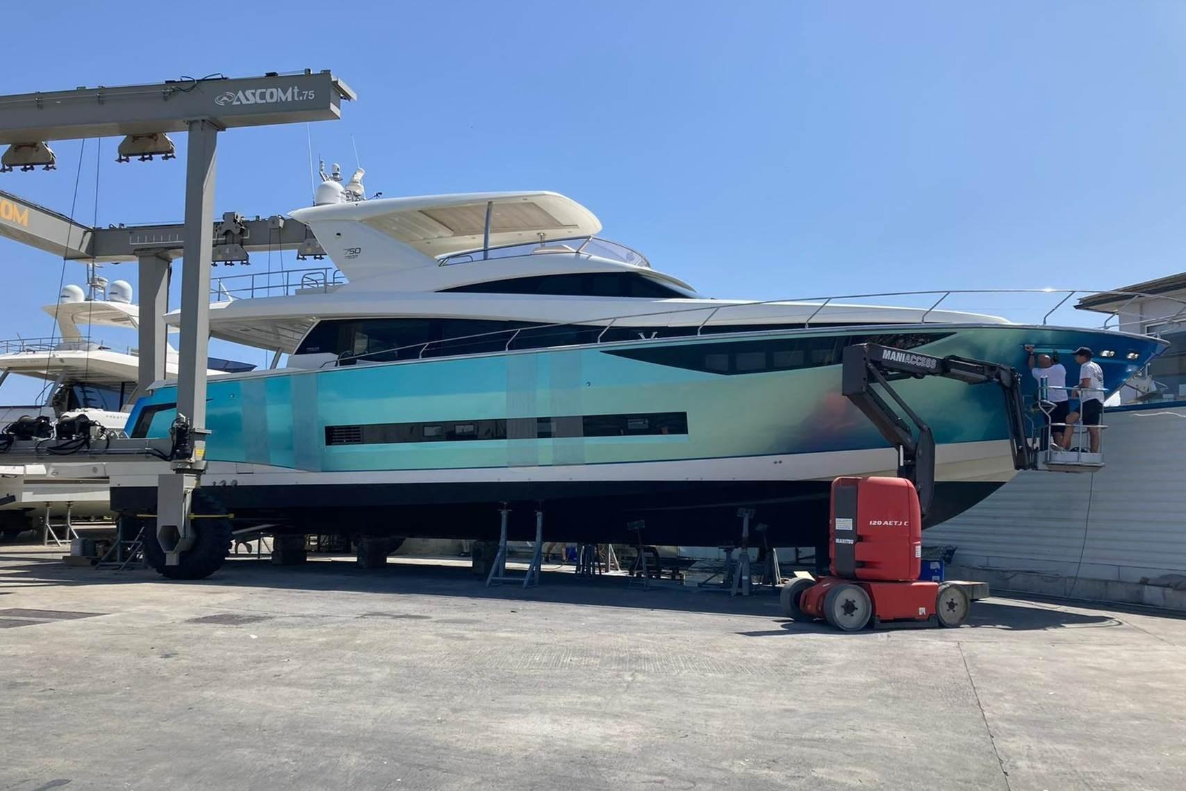 2017 Custom Prestige 750 FLY