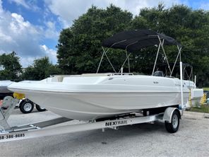 Hurricane SunDeck Sport 201 OB