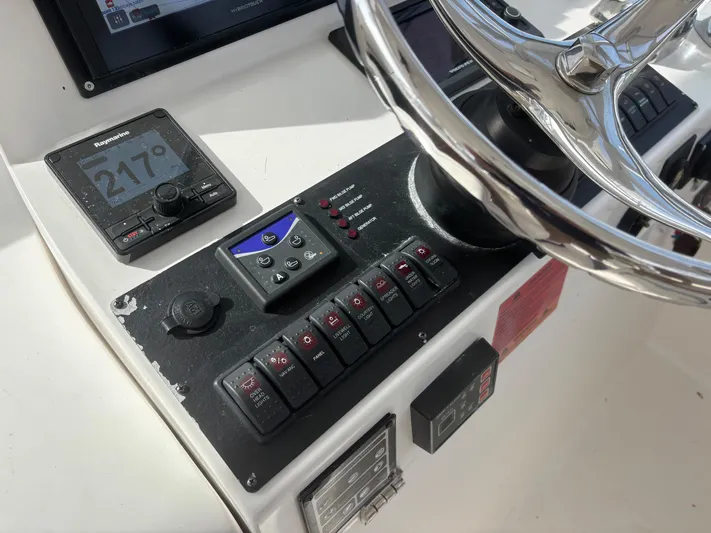 Sawbones Yacht Photos Pics 