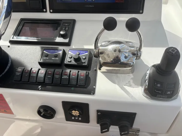 Sawbones Yacht Photos Pics 