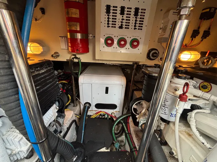 Sawbones Yacht Photos Pics 