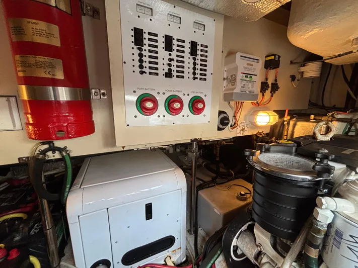 Sawbones Yacht Photos Pics 