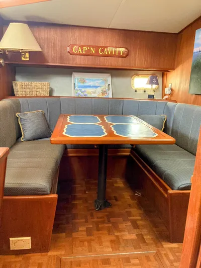 Cap-n-cavity Yacht Photos Pics 