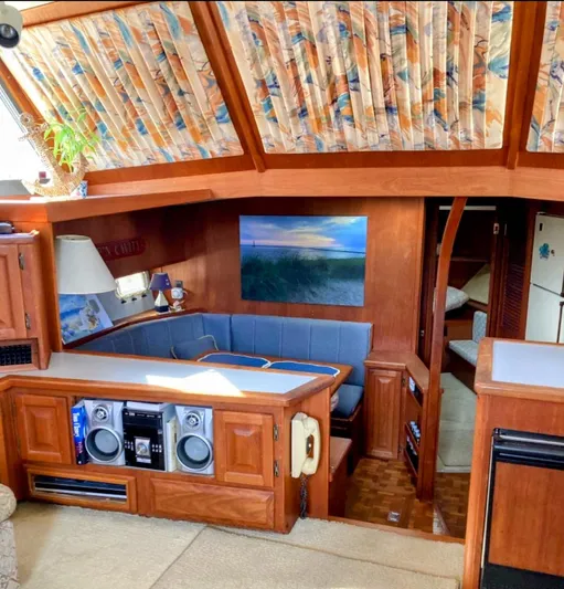 Cap-n-cavity Yacht Photos Pics 