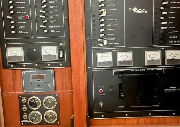 Cap-n-cavity Yacht Photos Pics 