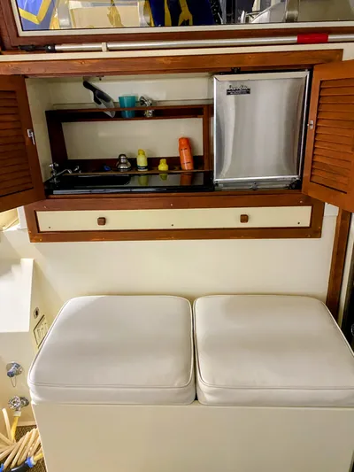 Cap-n-cavity Yacht Photos Pics 