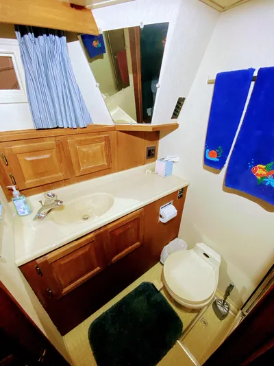 Cap-n-cavity Yacht Photos Pics 