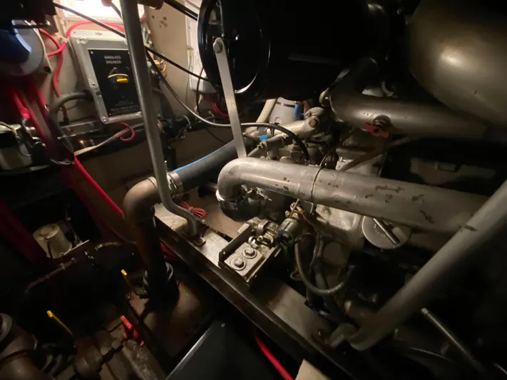 Cap-n-cavity Yacht Photos Pics 