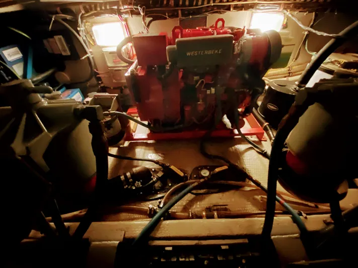 Cap-n-cavity Yacht Photos Pics 