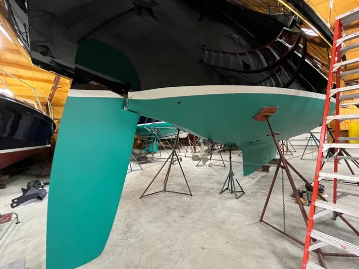 Symphony V Yacht Photos Pics 