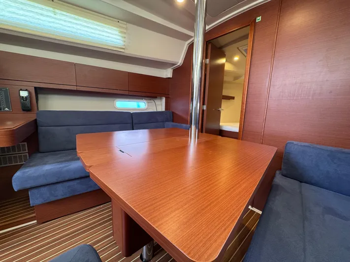 Dreamcatcher Yacht Photos Pics 