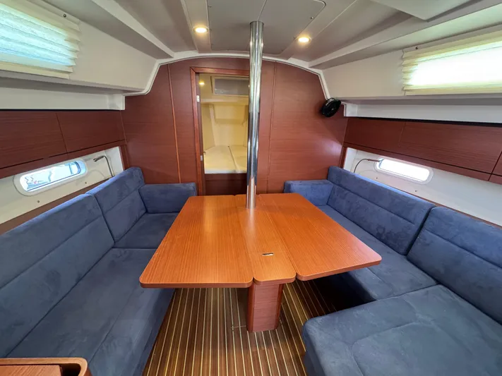 Dreamcatcher Yacht Photos Pics 