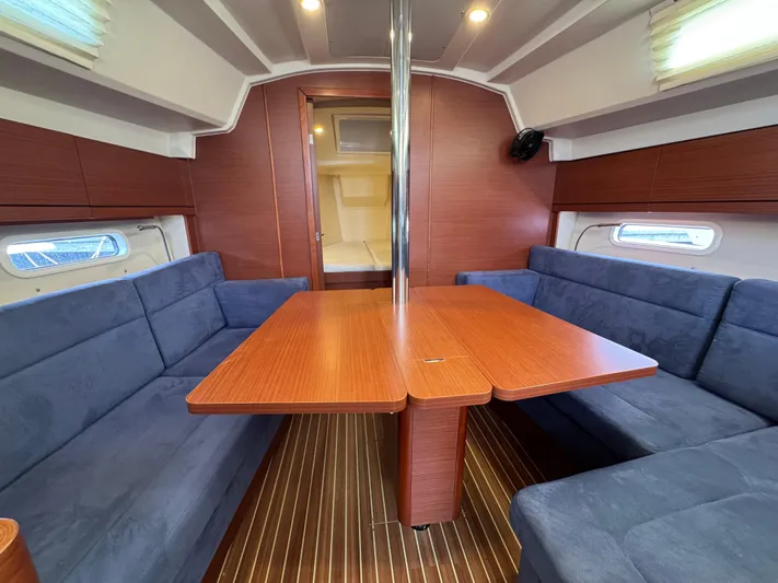 Dreamcatcher Yacht Photos Pics 